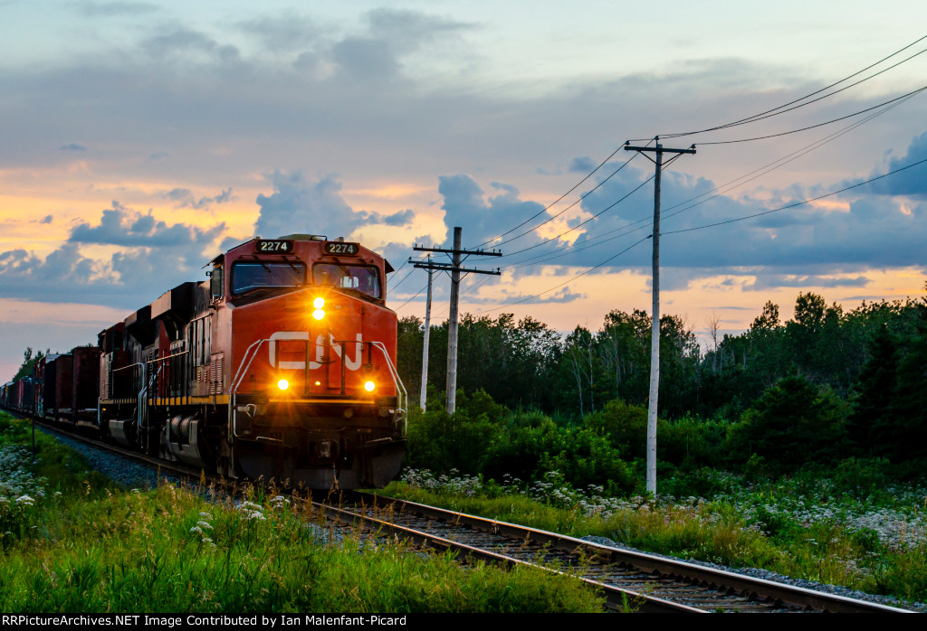 CN 2274 leads 402 at Jospeh Paradis road with a beatiful sunset